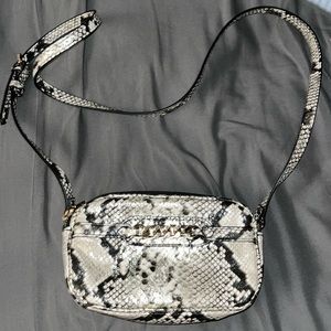 Crossbody bag